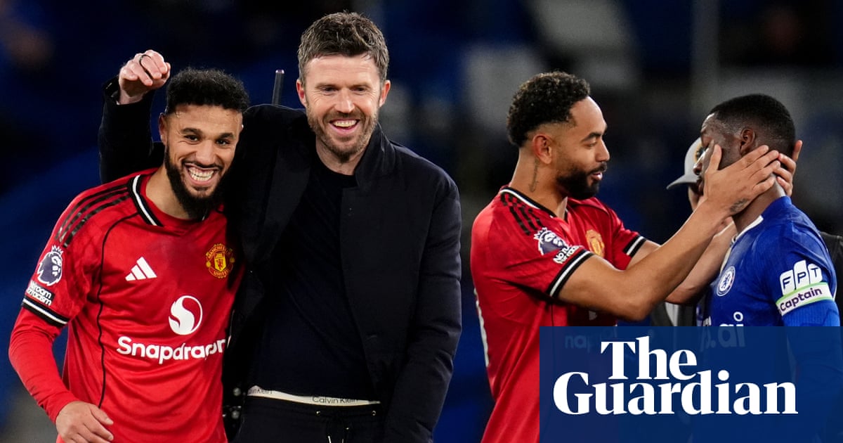 Carrick in pole for United job but questions remain